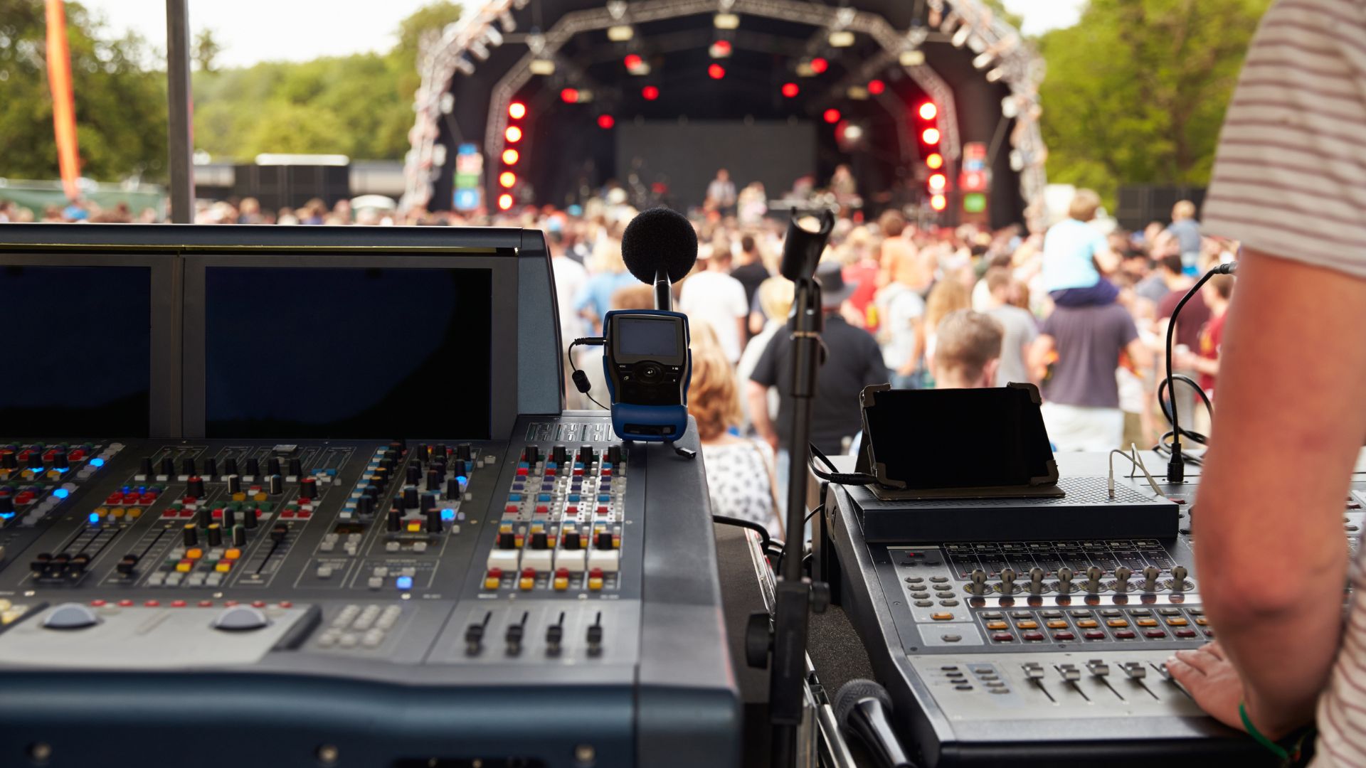 25 Pro Sound Equipment Essentials for Crystal-Clear Audio
